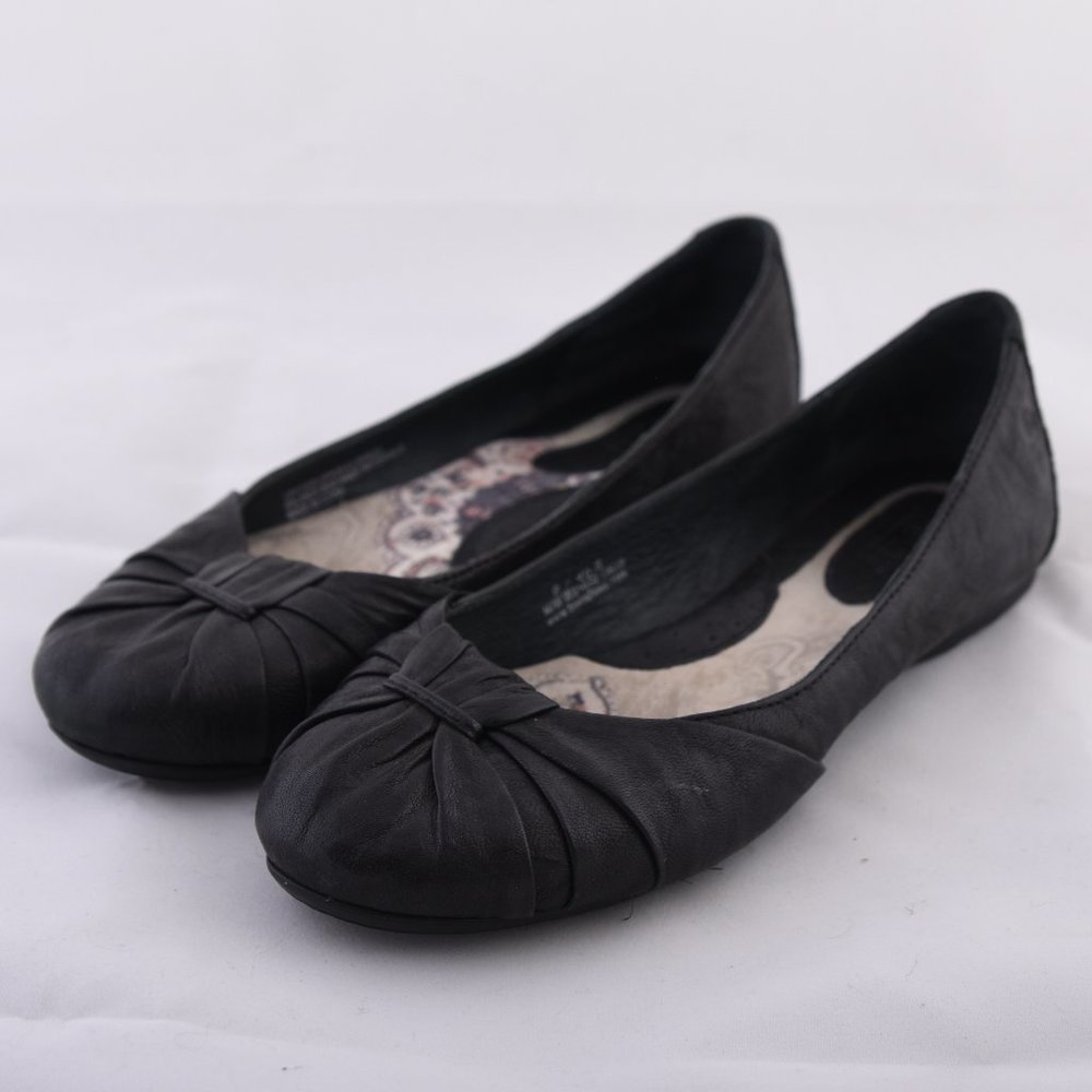 Born Black Leather Ballet Flats